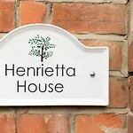 Henrietta House - Norfolk Holiday Properties