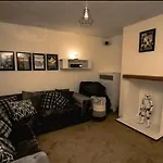 Large Stunning City Centre House With Cinema Room