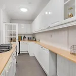 Guest Homes - The Lodge