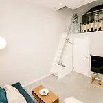 Unique 1 Bed Mezzanine / City Center