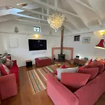 Sailaway Holiday Cottage