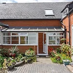 Seaside Cottage, 8Min Walk To Beach. Dog Friendly.