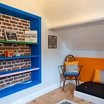1960S Inspired City Centre Apartment For 4 With Parking