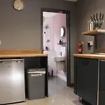 Stylish Escape With Wood-Fired Hot Tub