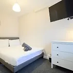Rare 6 Bedroom, Ideal For Large Group Or Family