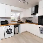 Impeccable 2-Bed House In Norwich