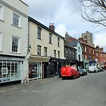 Upper St Giles Apartments