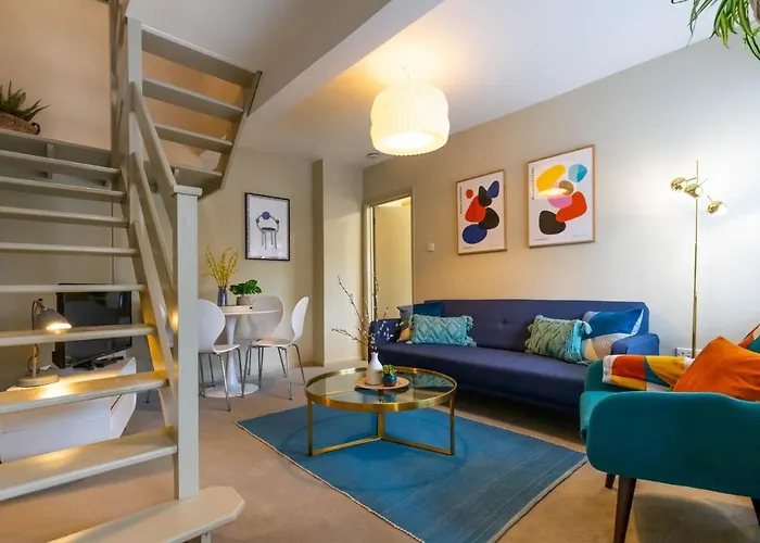 Host & Stay - Corner Cottage