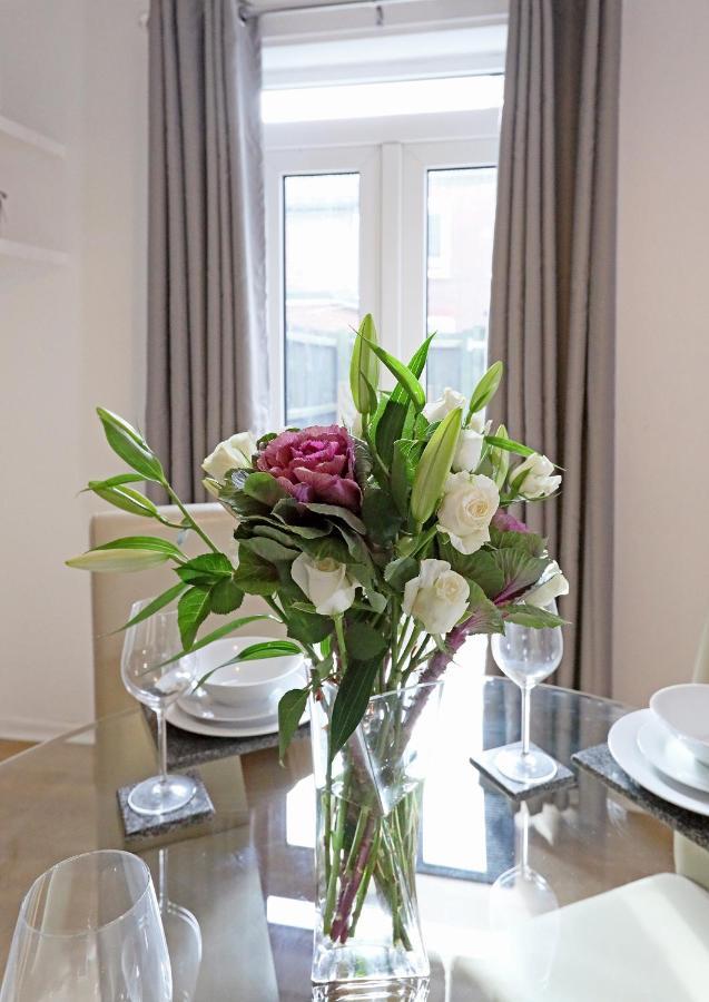 2 Bedroom City Centre House - Cowgate - Guest Homes! Apartamento *