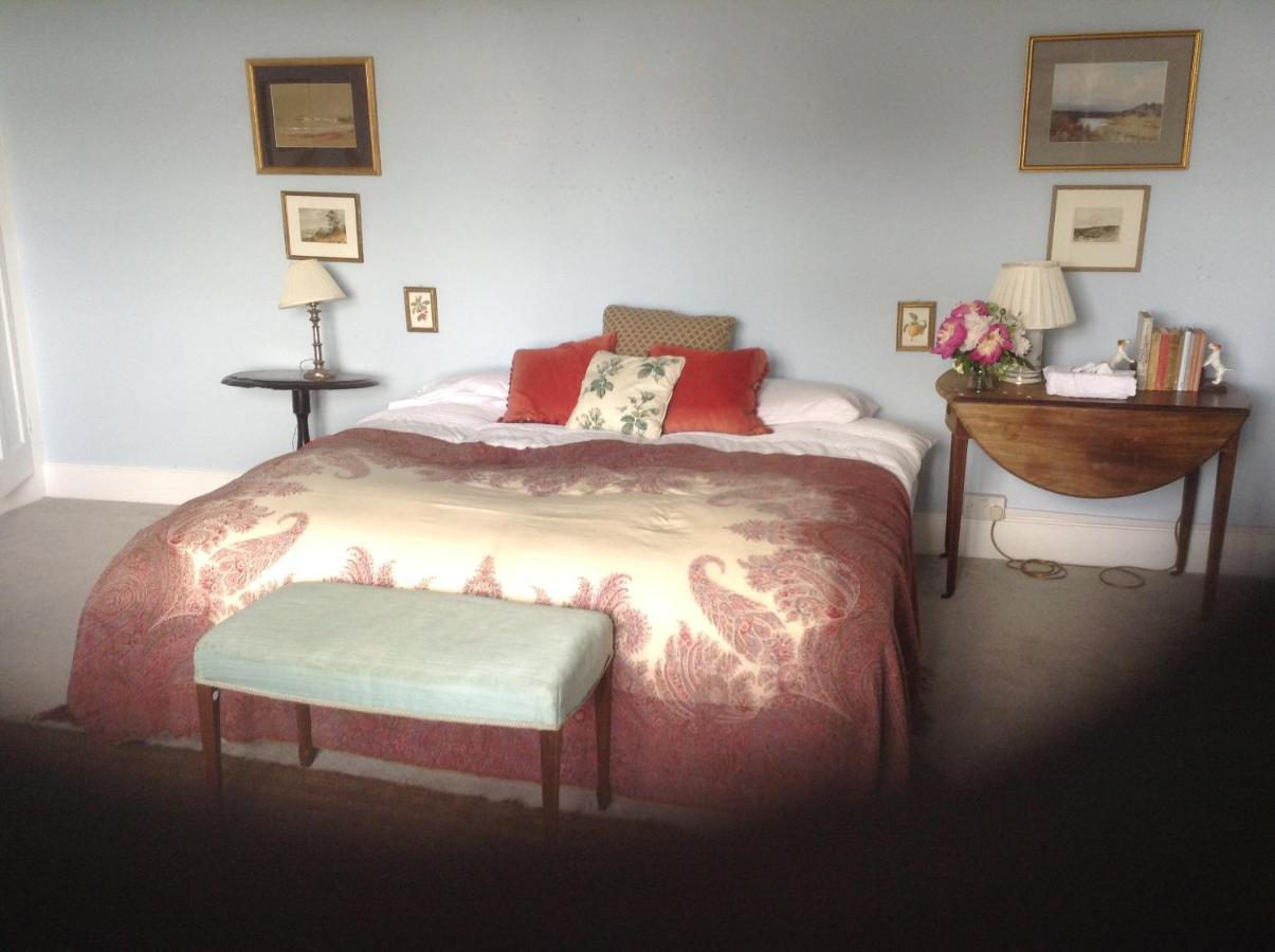 Plumstead Hall Farmhouse Bed & Breakfast *