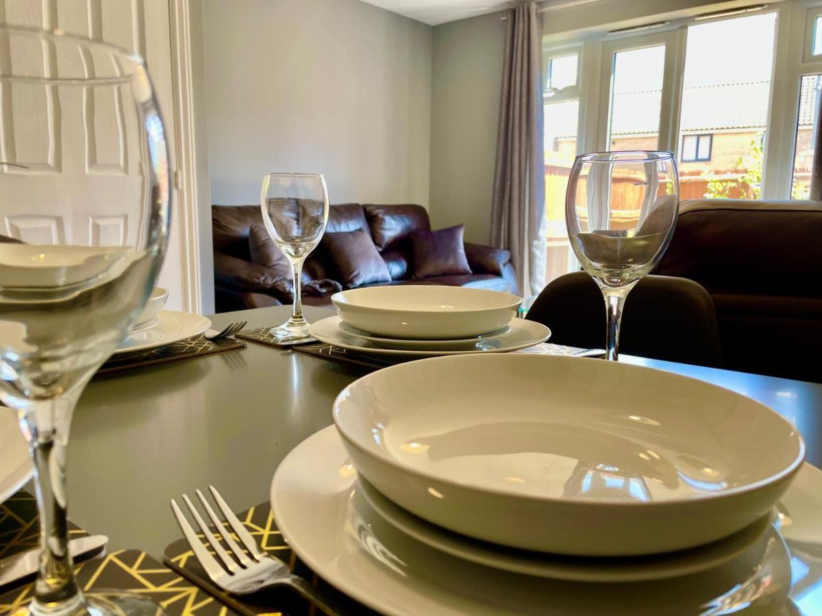 Queens - Beautiful Modern House With Free Parking - Marvello Norwich