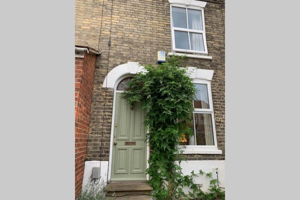 Holiday home Beautiful Two Bed Victorian Terrace House *