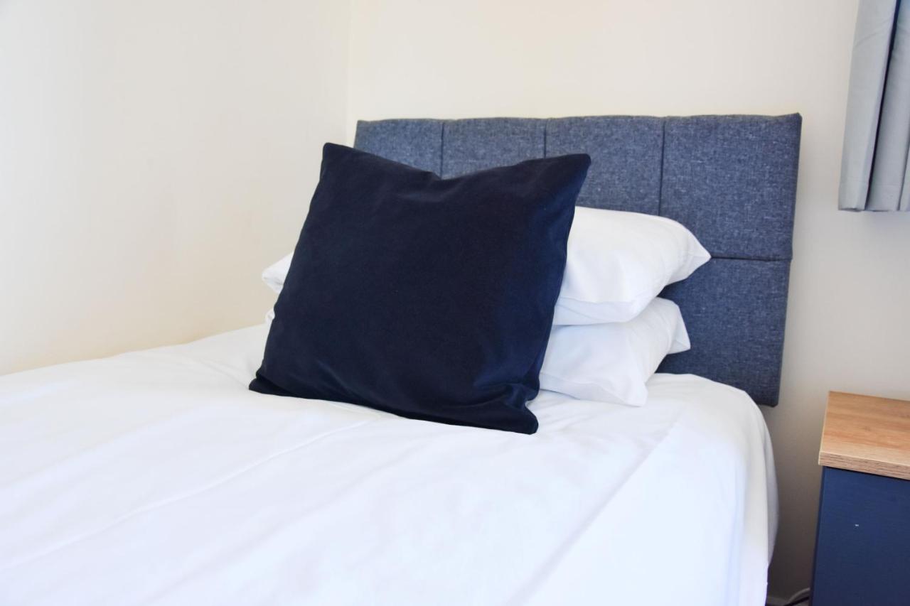 Queens - Beautiful Modern House With Free Parking - Marvello