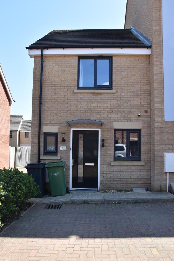Queens - Beautiful Modern House With Free Parking - Marvello Norwich