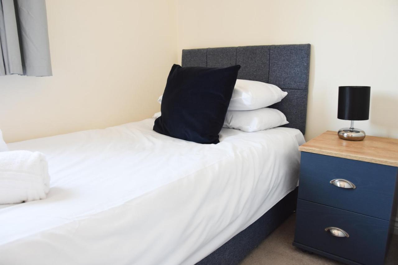 Queens - Beautiful Modern House With Free Parking - Marvello Holiday home *