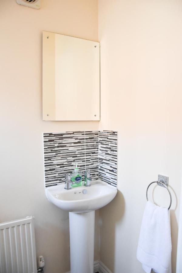 Queens - Beautiful Modern House With Free Parking - Marvello *