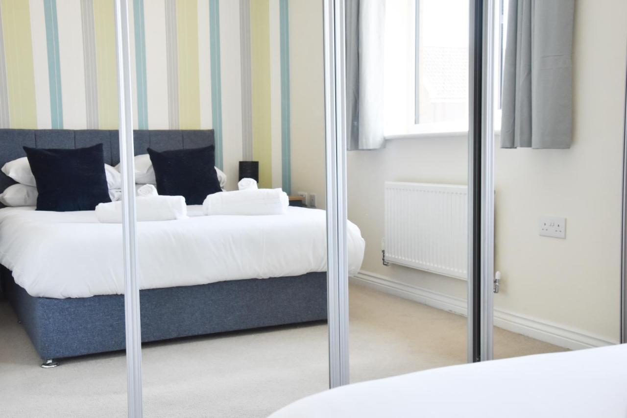 Holiday home Queens - Beautiful Modern House With Free Parking - Marvello