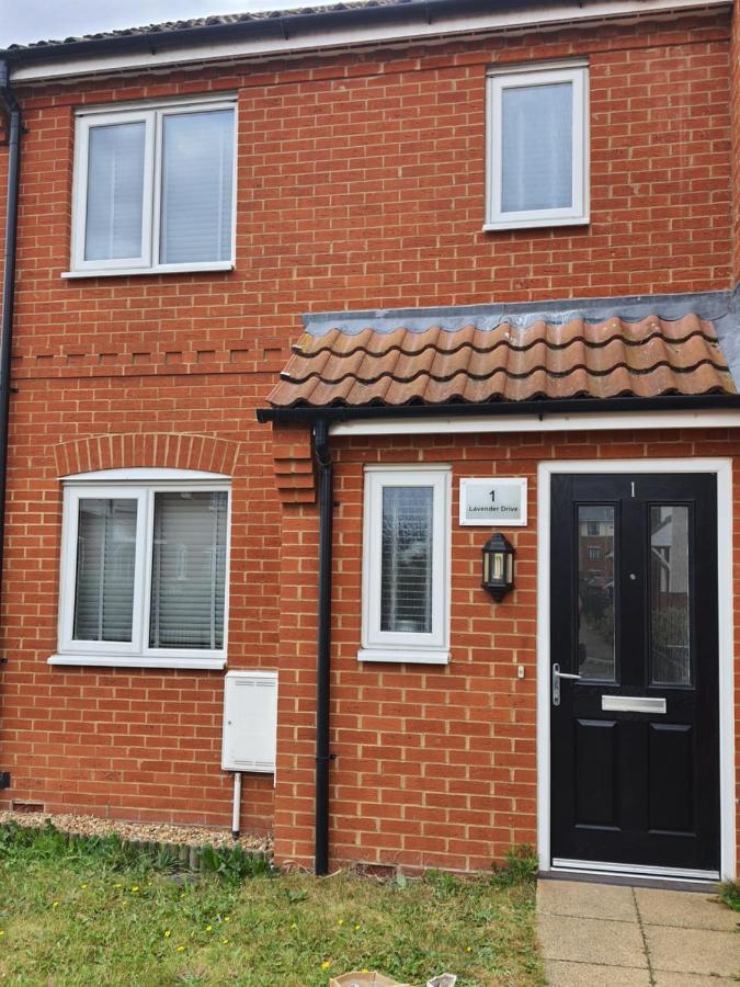 Norwich, Lavender House, 3 Bedroom House, Private Parking And Garden Holiday home Norwich