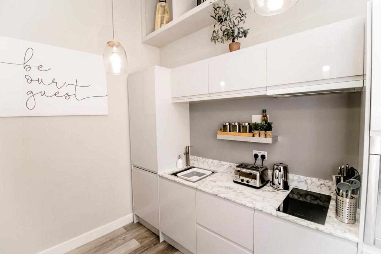 Unique 1 Bed Mezzanine / Center * NWI
