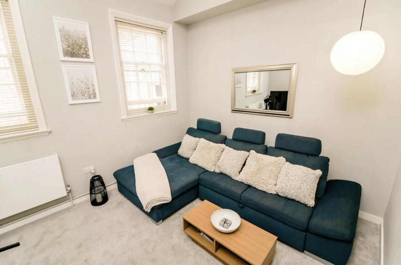Unique 1 Bed Mezzanine / Center *