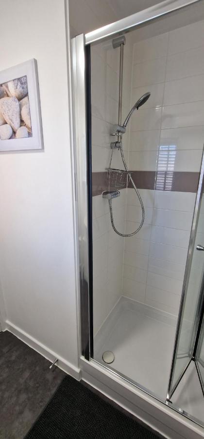 Norwich, Lavender House, 3 Bedroom House, Private Parking And Garden Holiday home