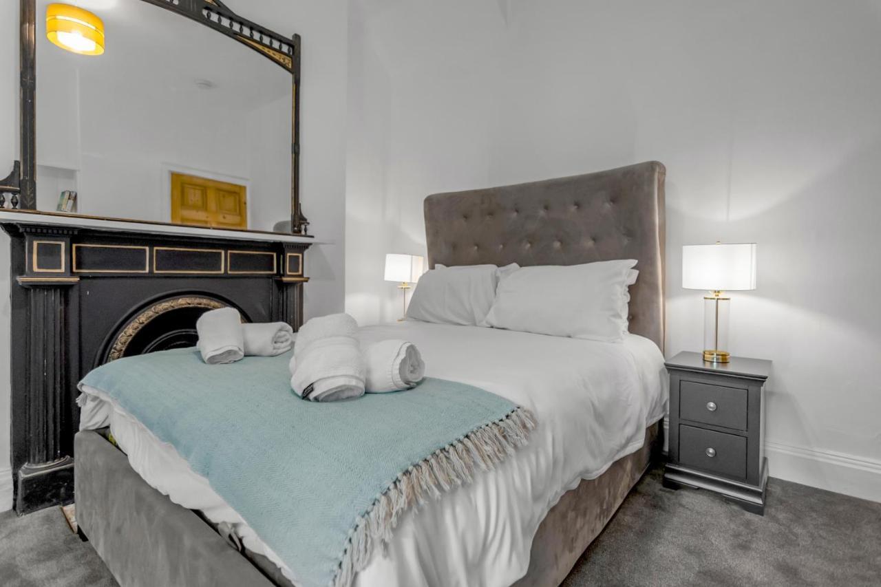 Holiday home 6br Boardman Centre 400mbps Wi-fi