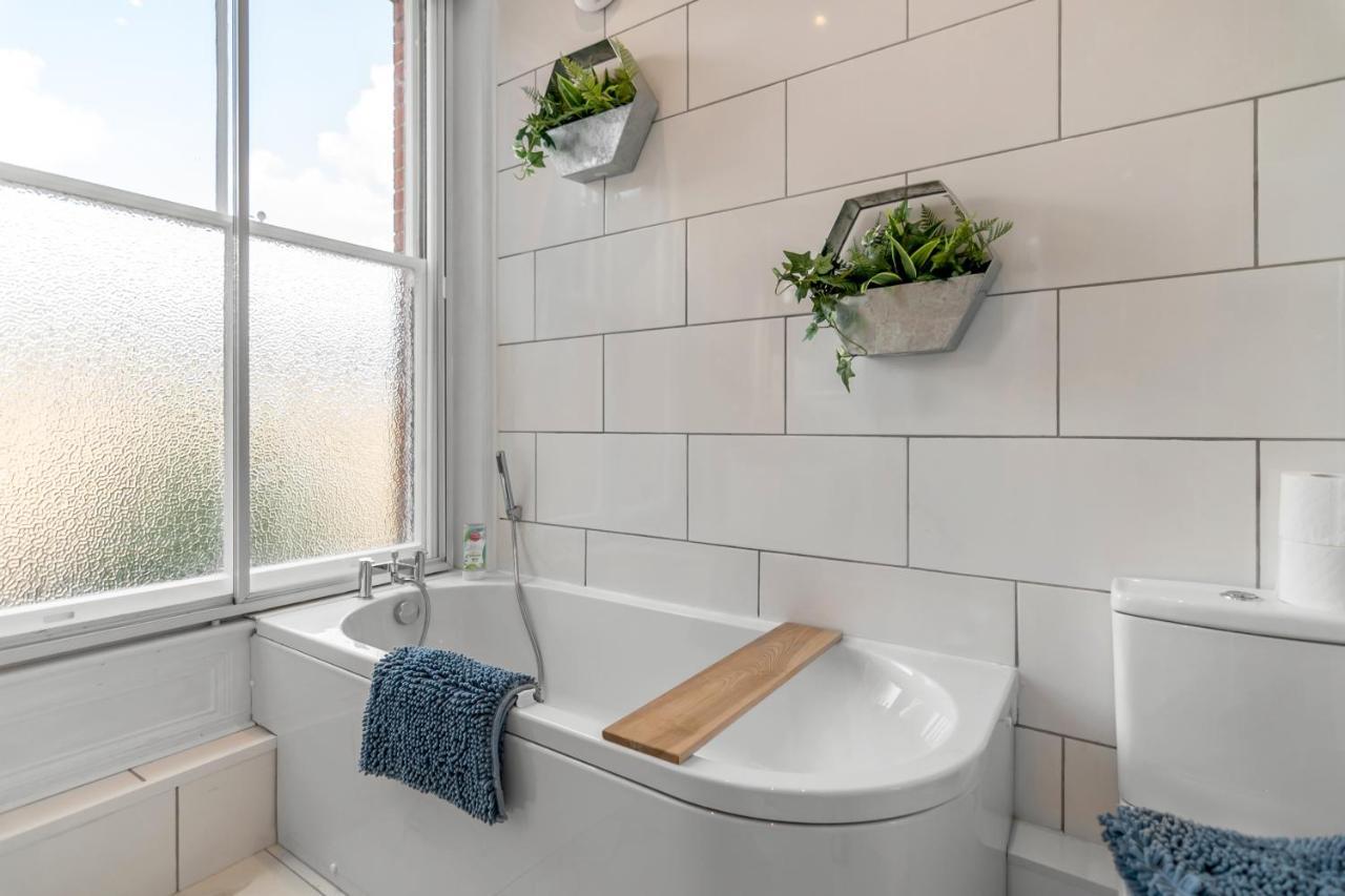 6br Boardman Centre 400mbps Wi-fi Holiday home Norwich