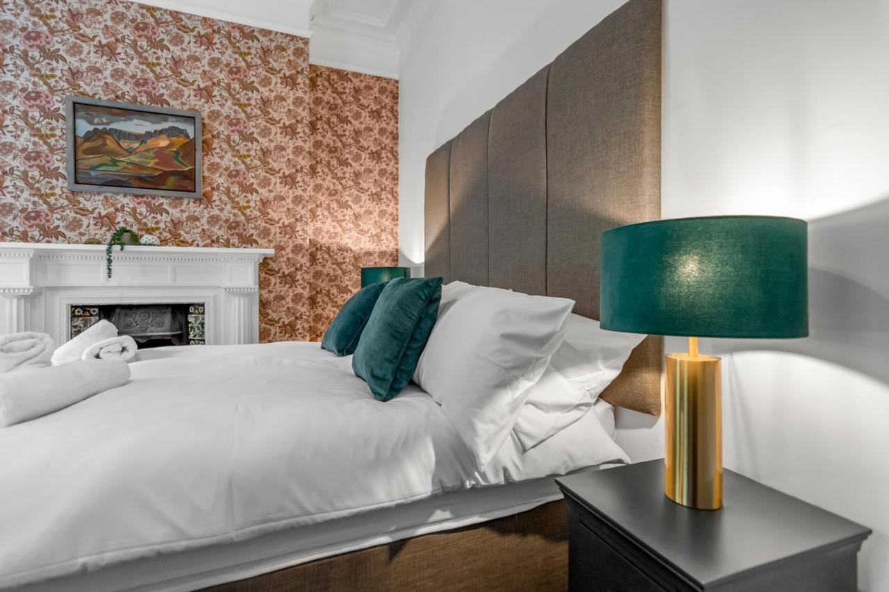 Holiday home 6br Boardman Centre 400mbps Wi-fi