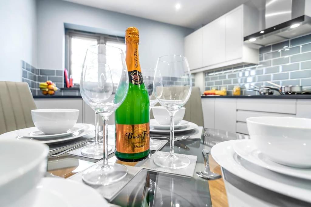 Isabel's Wing! A Stunning 2 Bedroom Norwich