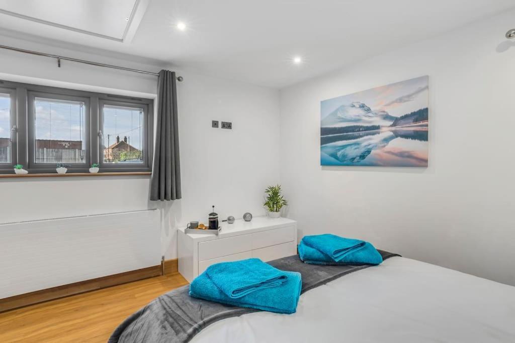 Isabel's Wing! A Stunning 2 Bedroom *