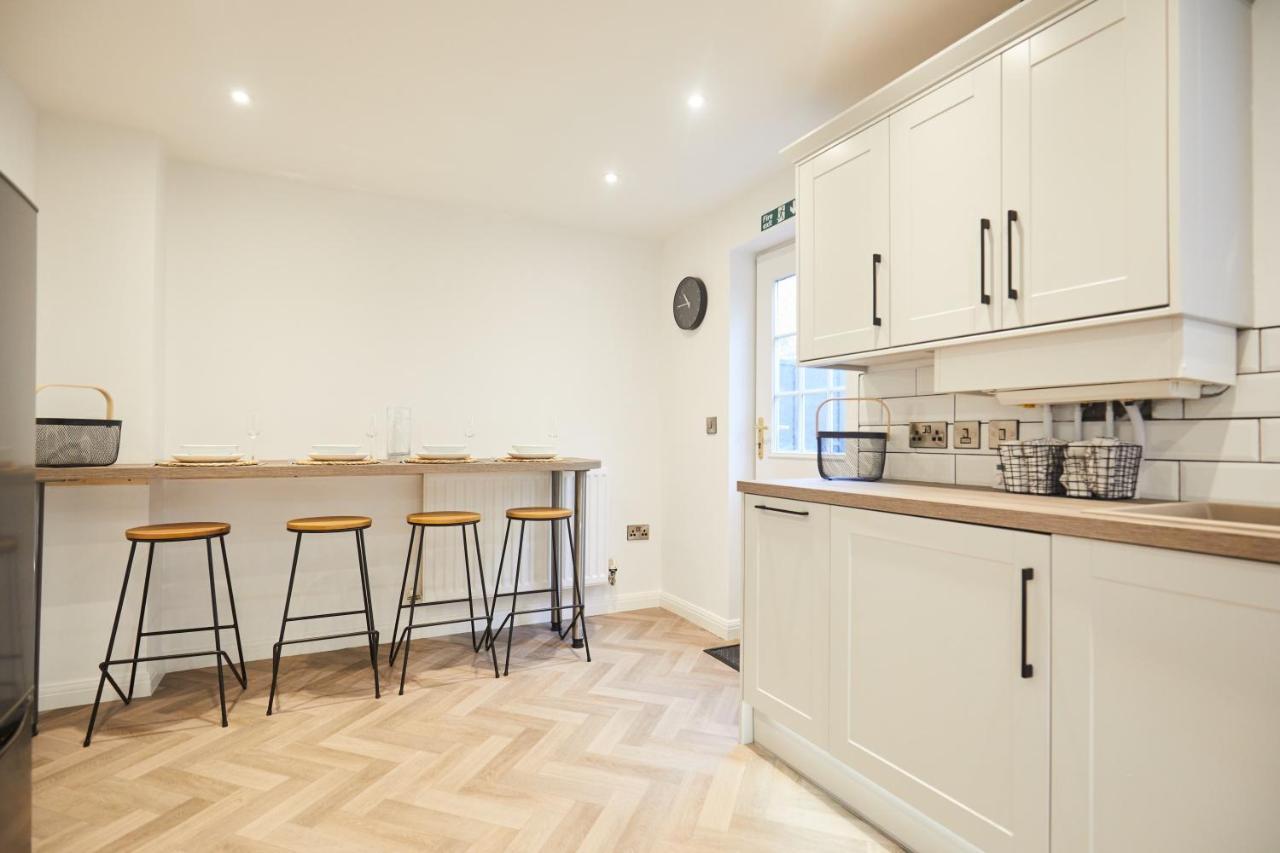 Luxurious And Modern 3 Bed Townhouse With Parking * Norwich