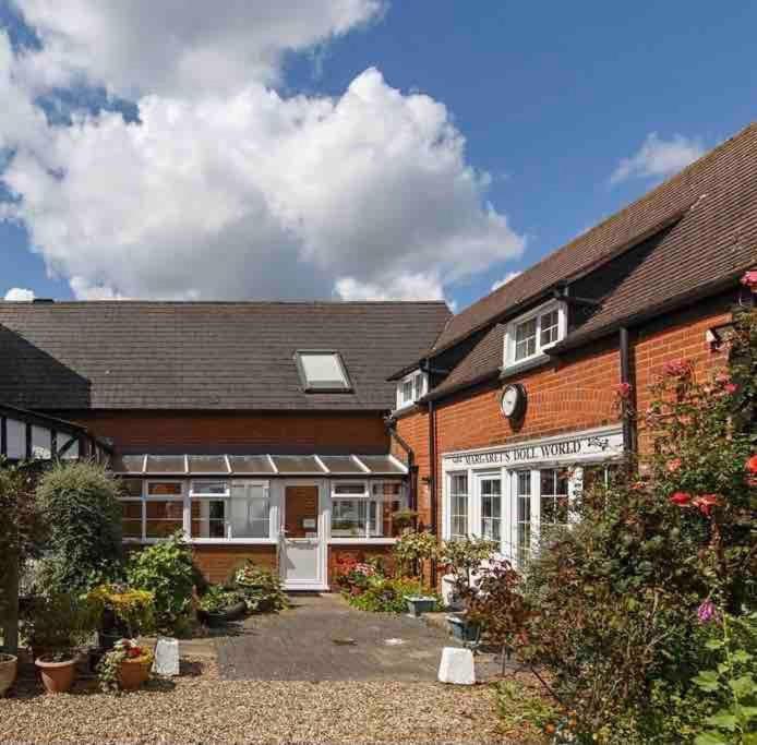 Seaside Cottage, 8min Walk To Beach. Dog Friendly. * NWI