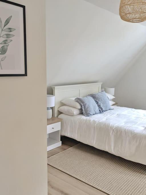 Seaside Cottage, 8min Walk To Beach. Dog Friendly. * NWI