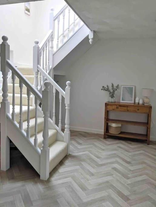 Seaside Cottage, 8min Walk To Beach. Dog Friendly. Casa de férias