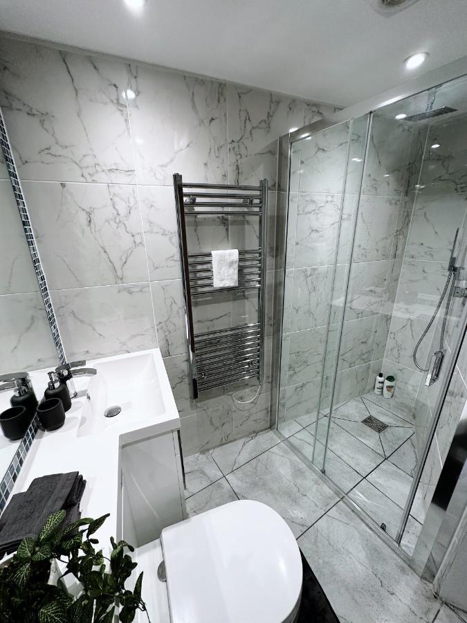 2 Southwell Road - Luxurious Centre Apartment