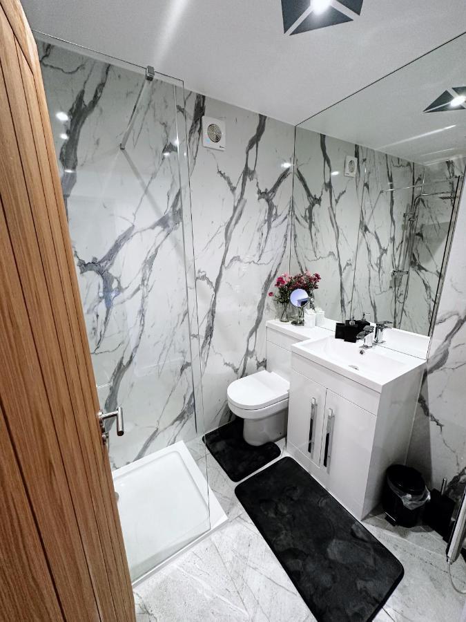 2 Southwell Road - Luxurious Centre *