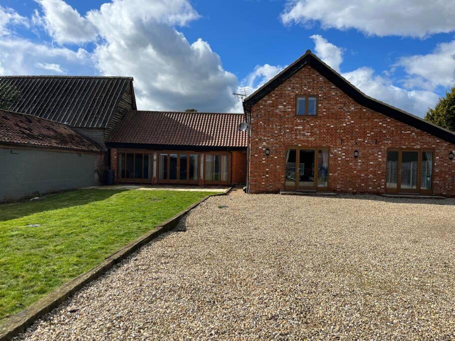 Charming Norfolk Barn Conversion In Barnham Broom Casa de férias *