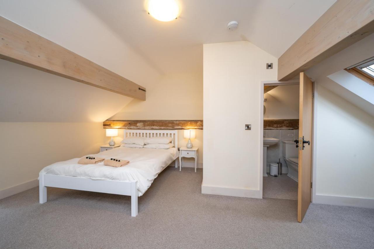 Chestnut Barn, North Norfolk With Private Hot Tub & Close To Beaches *
