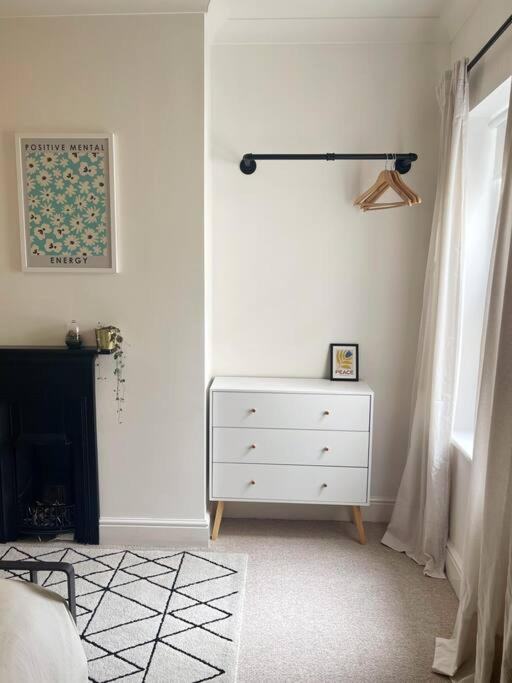 Family Friendly House In With Parking Holiday home