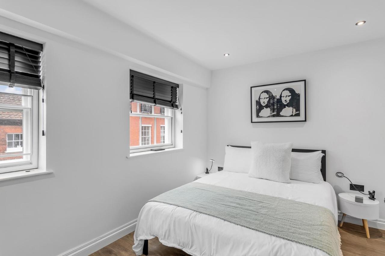 Seven Space Nadler Apartment *