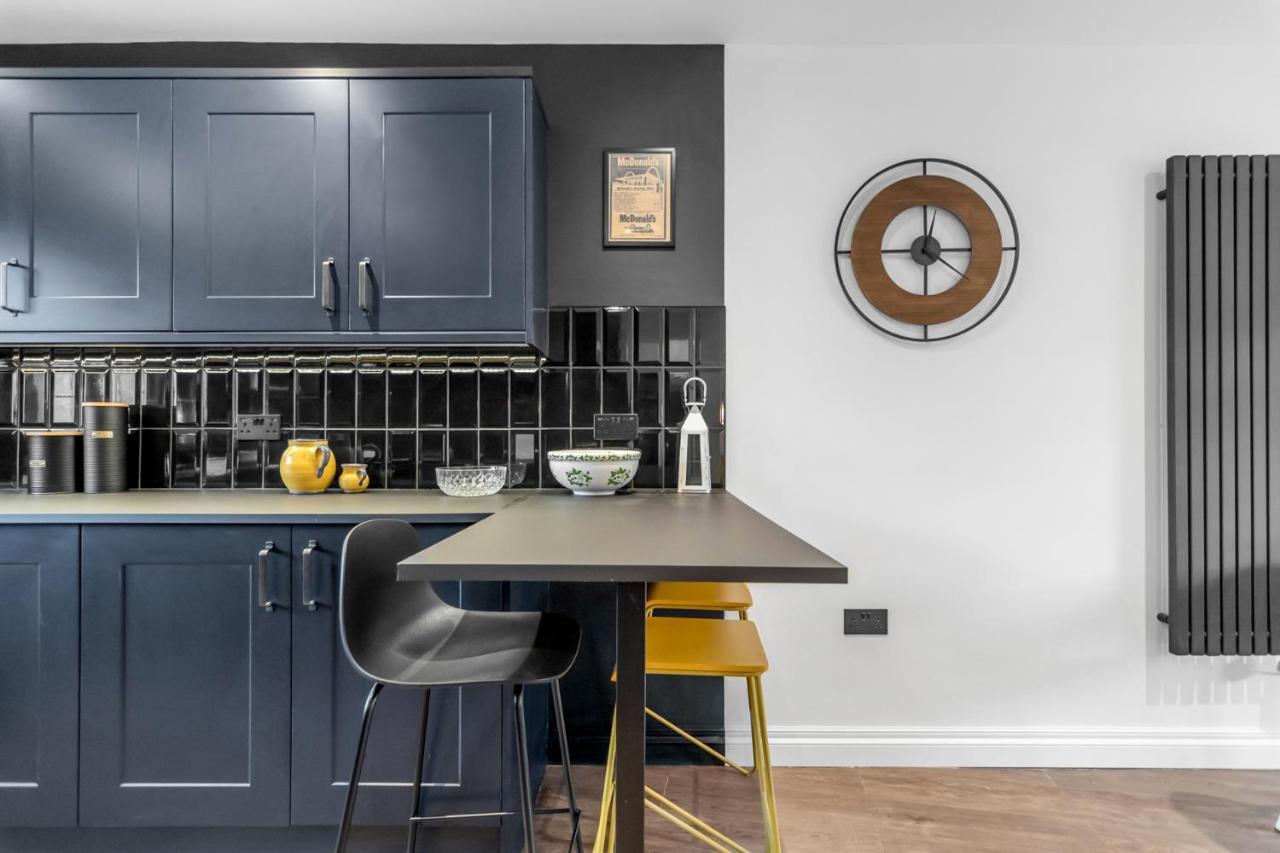 Apartment Seven Space Nadler *
