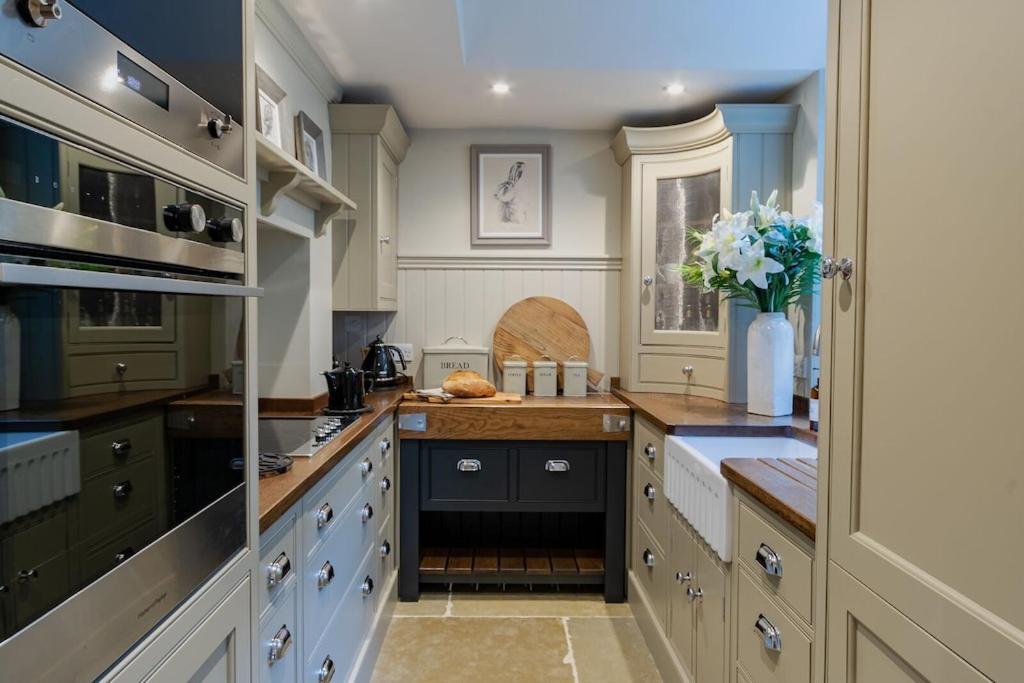Luxury 17th Century Townhouse/central Norwich/close To Eateries/bars/shopping *