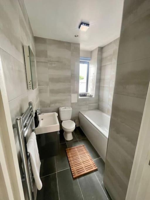 Funky Flat - Centre - Free Parking Apartment *