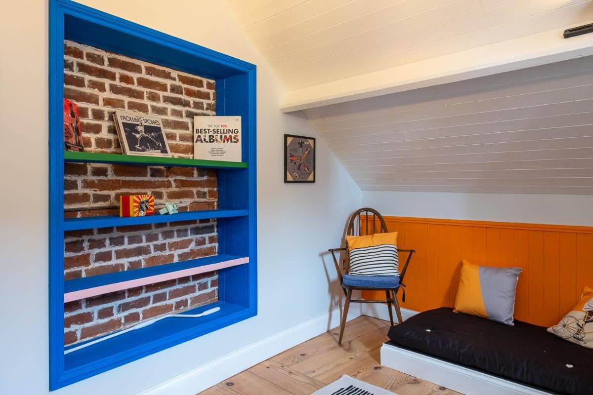 1960s Inspired Centre For 4 With Parking Norwich