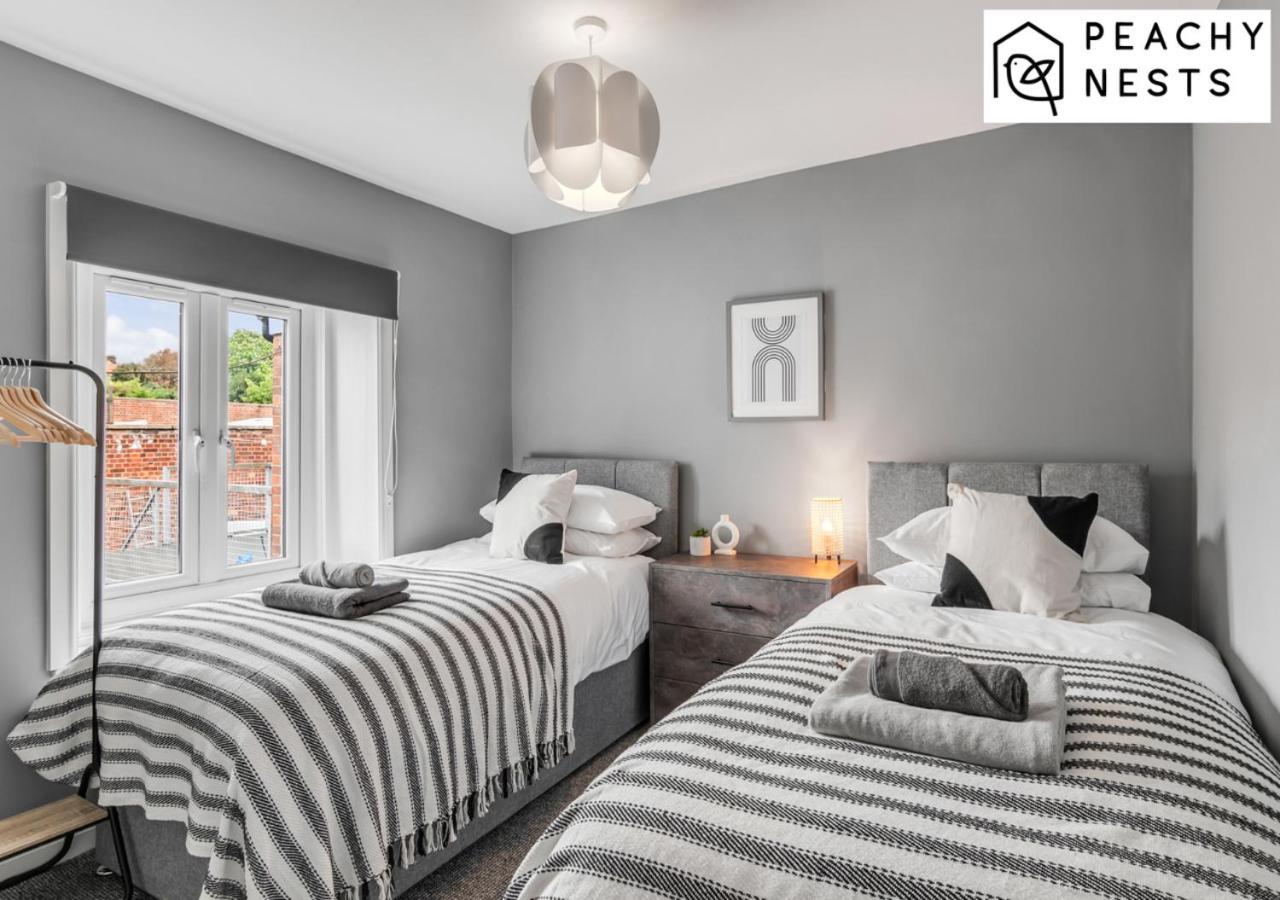 Apartment Ideal For Contractors 2 Bed 2 Bath Long With Parking *