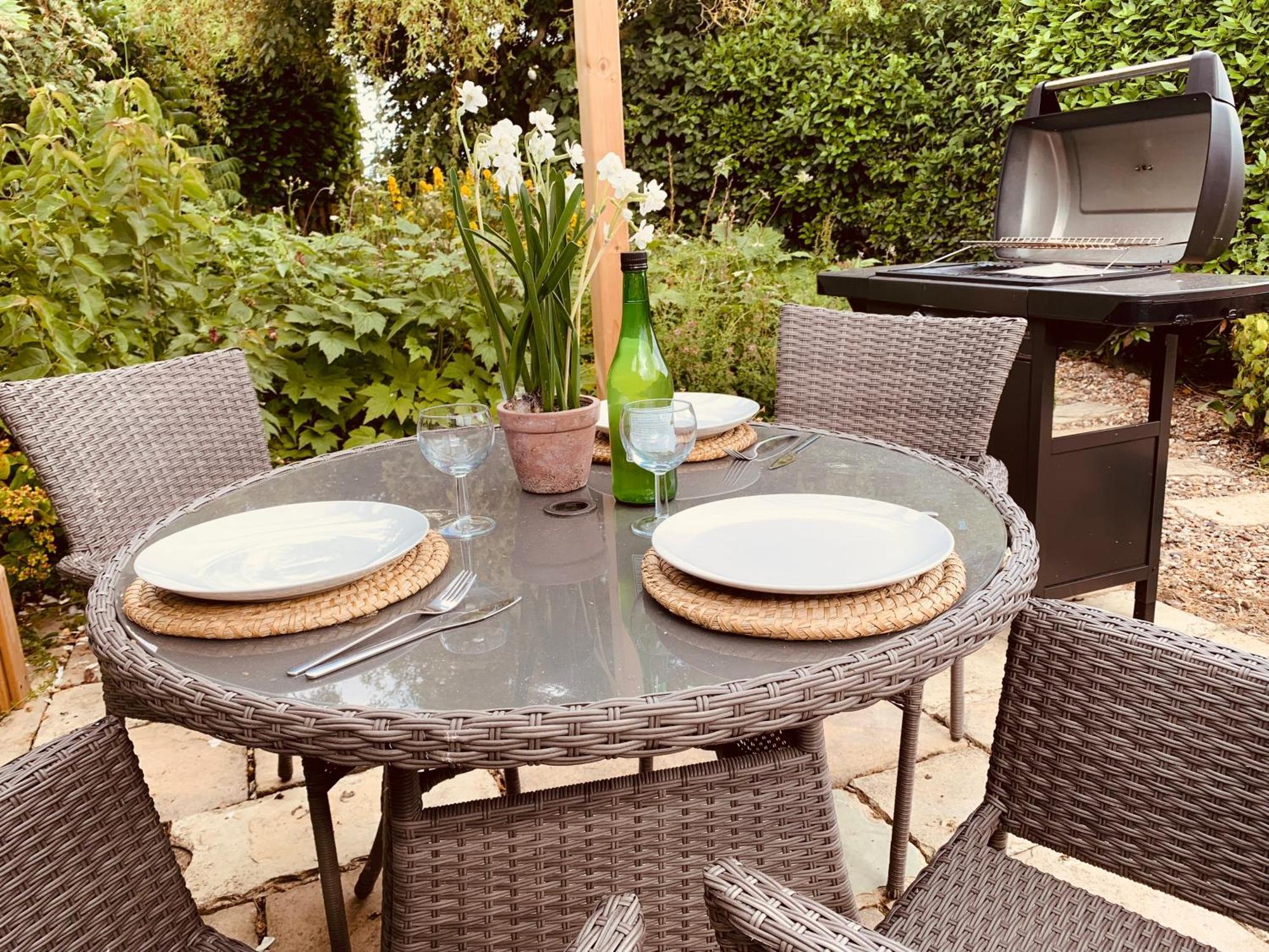 Holiday home & On A Real Norfolk Vineyard *