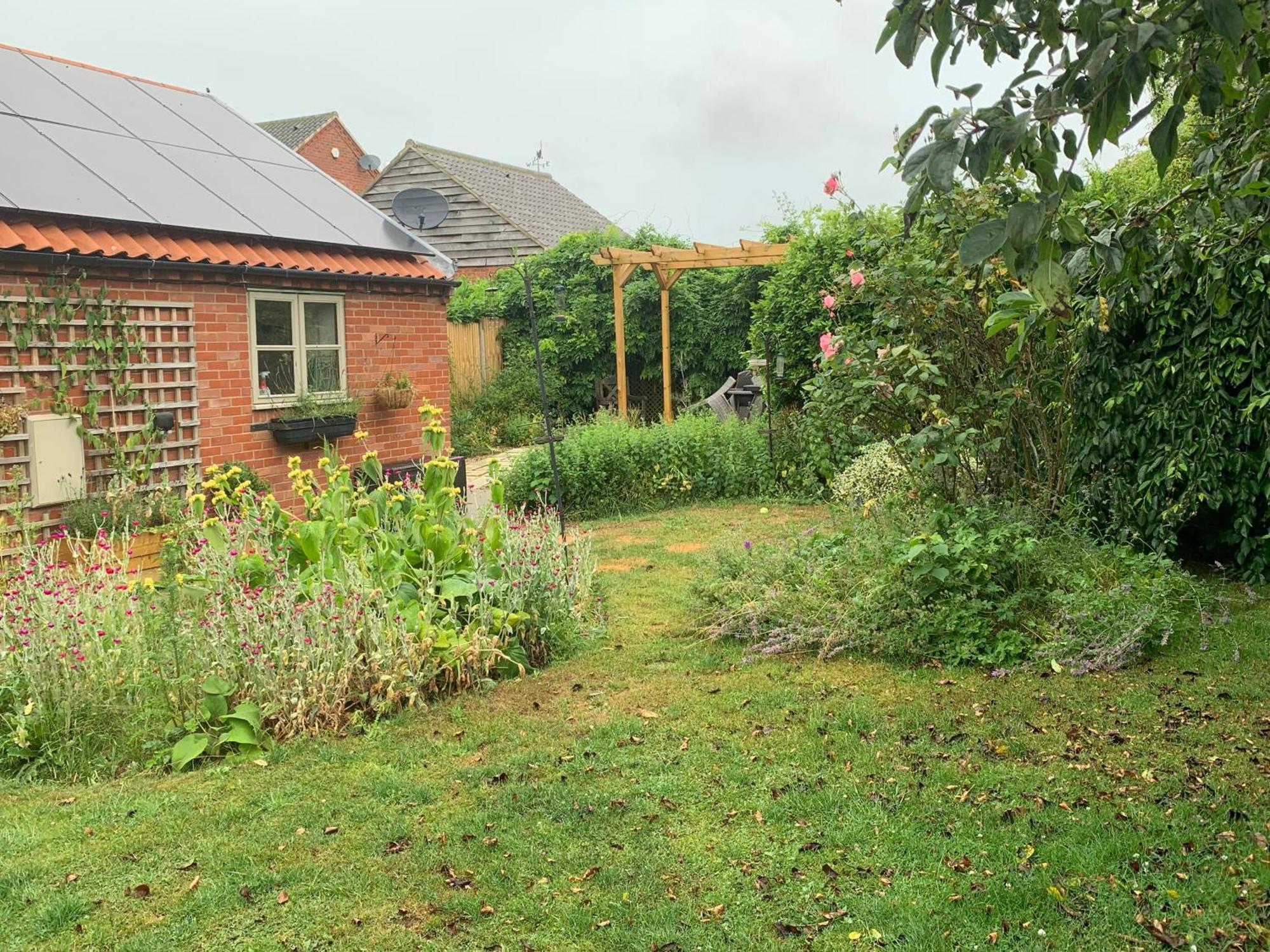 Holiday home & On A Real Norfolk Vineyard Norwich