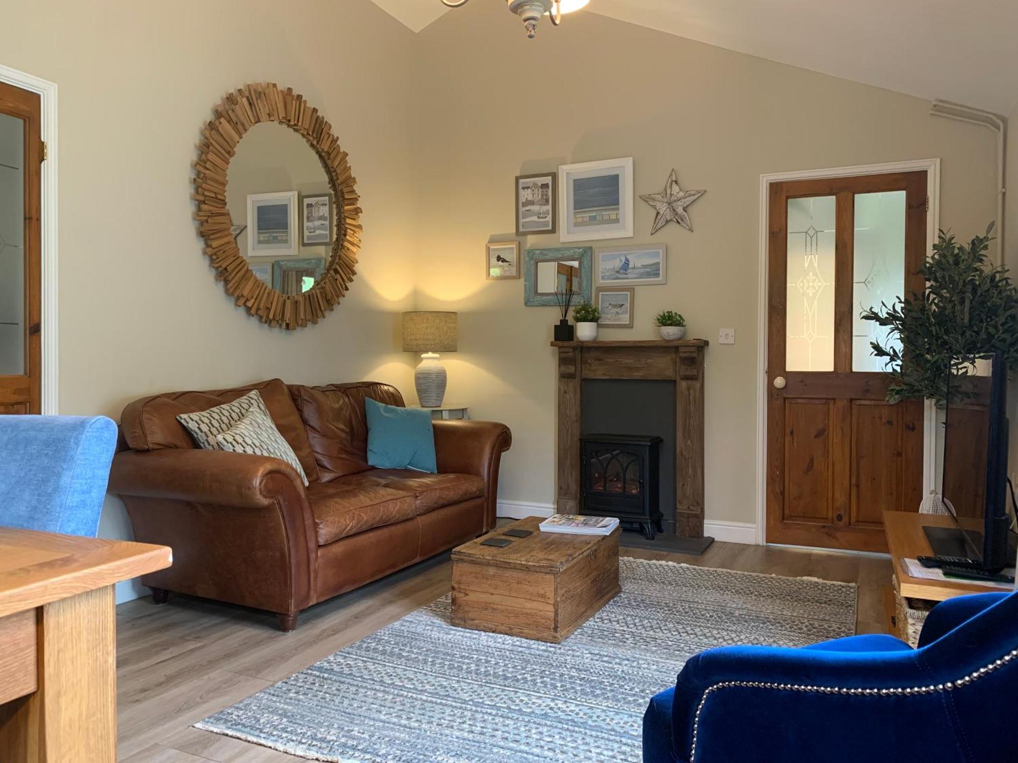 Holiday home & On A Real Norfolk Vineyard *