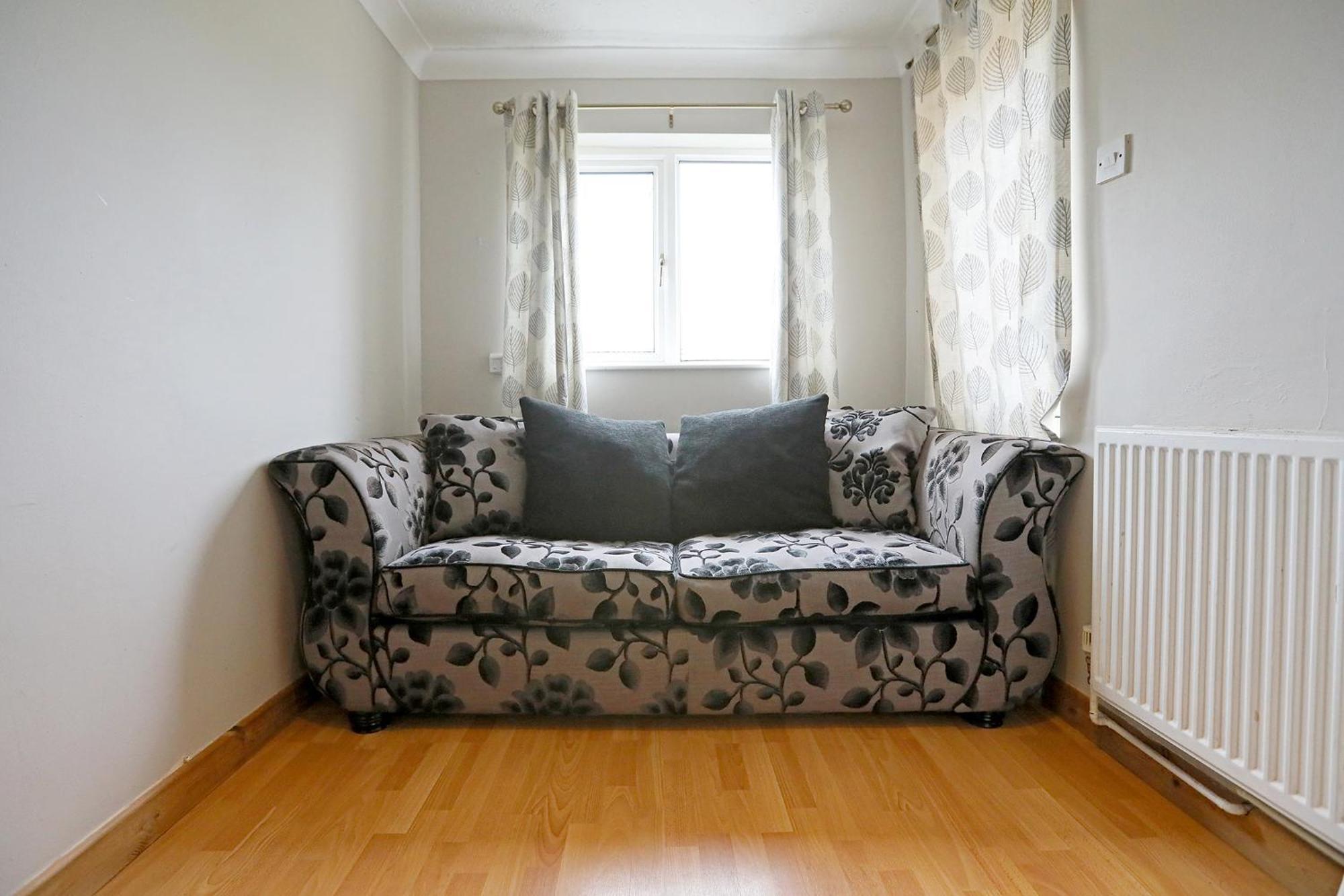 Lovely 3 Bedroom House With Free Parking & Garden Apartamento *
