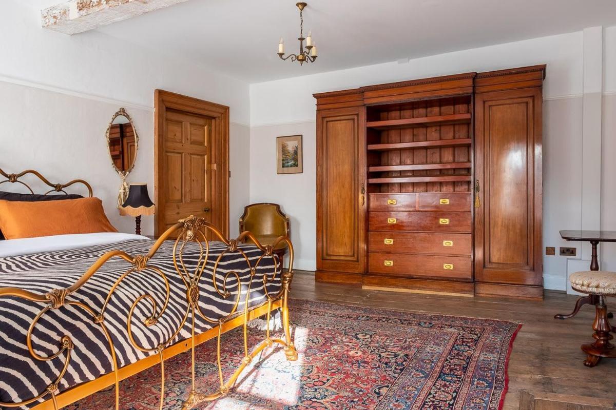 Luxury Georgian Townhouse In Heart Of Sleeps 4 *
